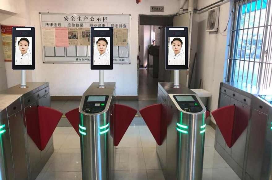 工廠用了動(dòng)態(tài)無感人臉門禁系統(tǒng)有哪些好處，價(jià)格多少呢？深圳捷易科技
