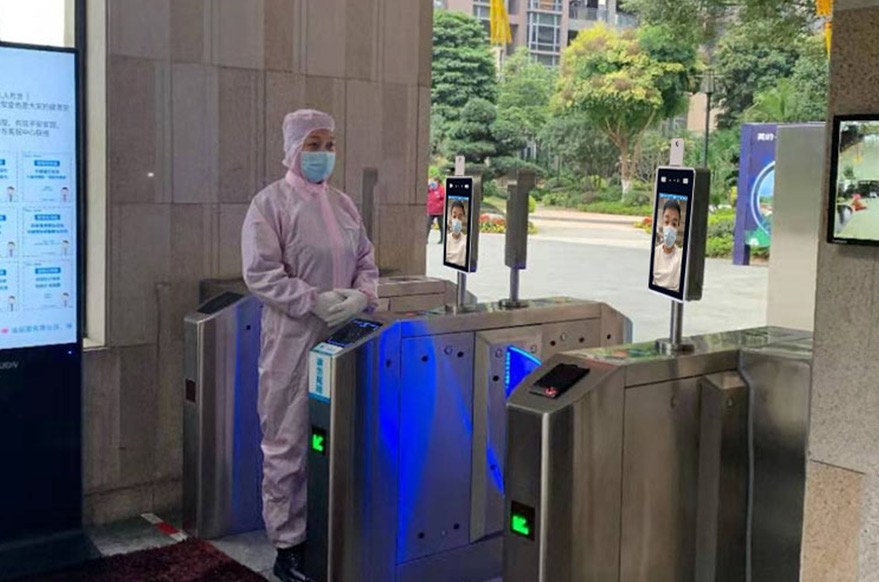 AI無感人臉識別測溫門禁一體機(jī)能不能適用于商場超市疫情防控_捷易