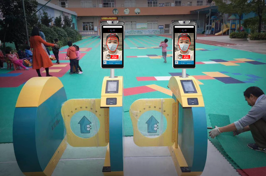 幼兒園人臉識別測溫一體機(jī)成幼兒園秋季開學(xué)必備_深圳捷易科技